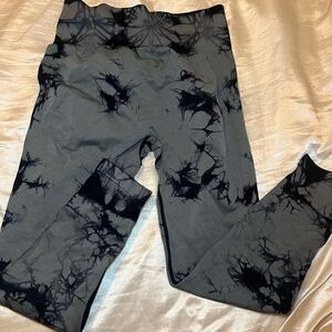 Womens Tie-Dye Leggings - Black and Gray